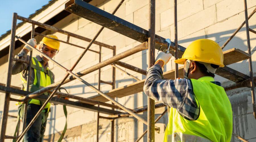 Professional gutter cleaning in Purdin, MO